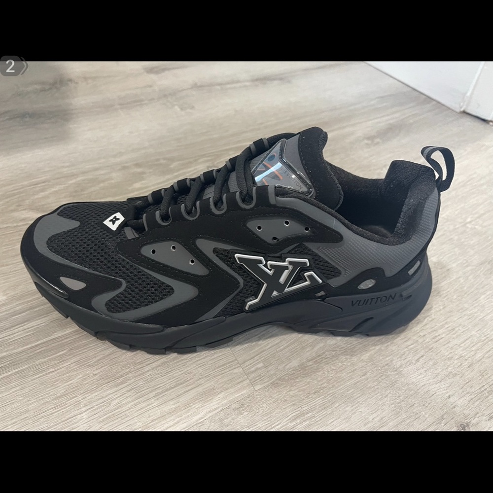 Brand new Louis Vuitton shoe